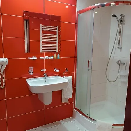 Amigo Hotel 3*