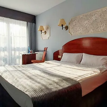 Hotel Amigo 3*